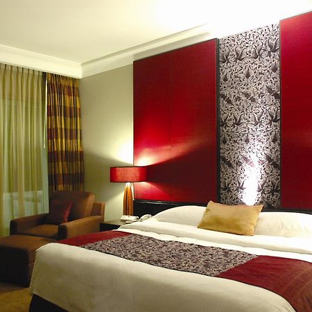Surya Hotel & Cottages Prigen Ngoại thất bức ảnh