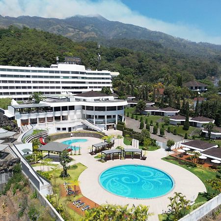Surya Hotel & Cottages Prigen Ngoại thất bức ảnh