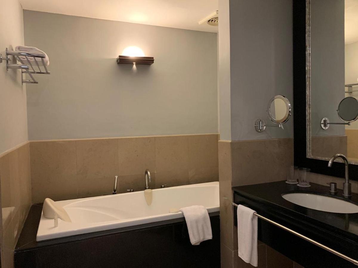 Surya Hotel & Cottages Prigen Ngoại thất bức ảnh