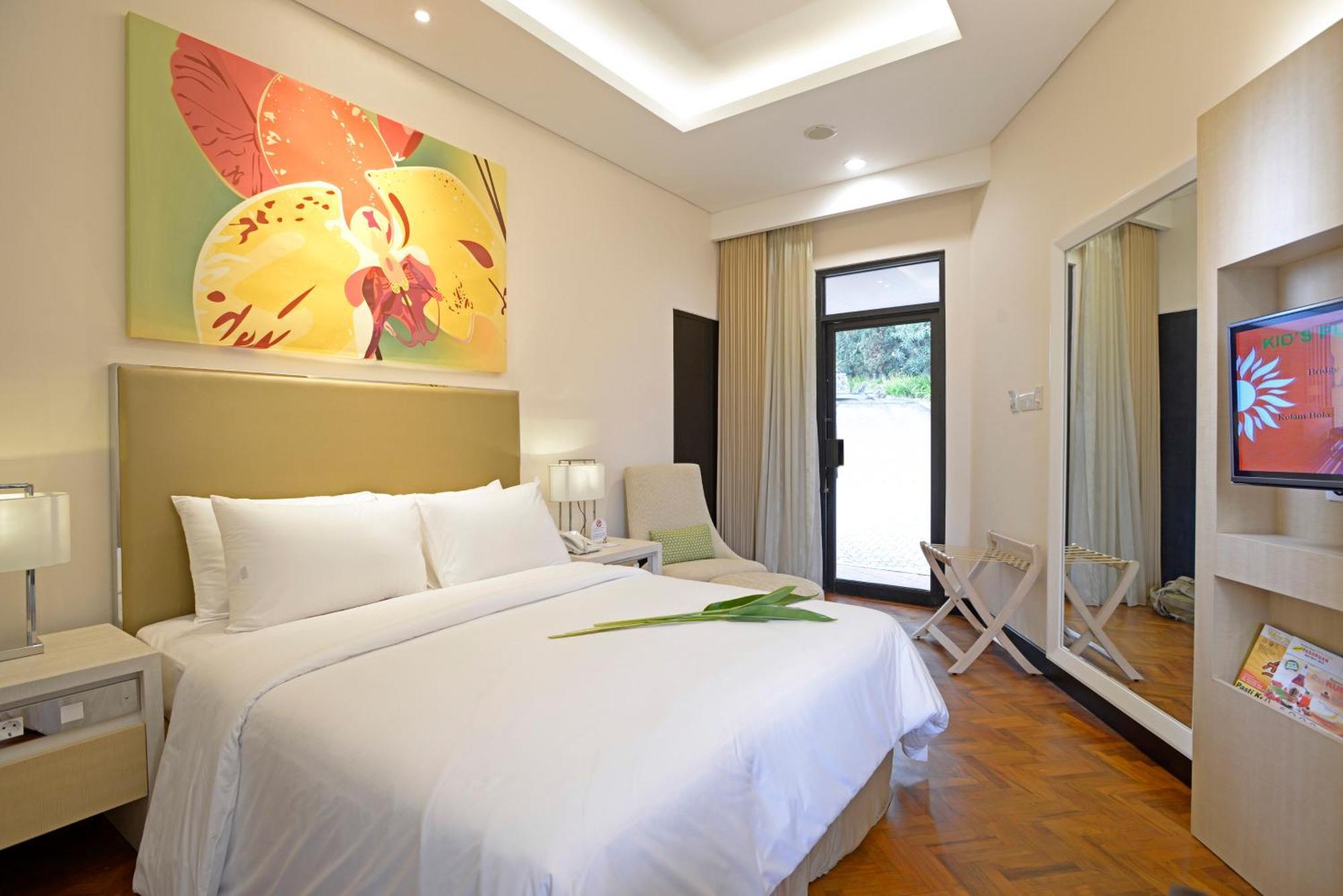 Surya Hotel & Cottages Prigen Ngoại thất bức ảnh