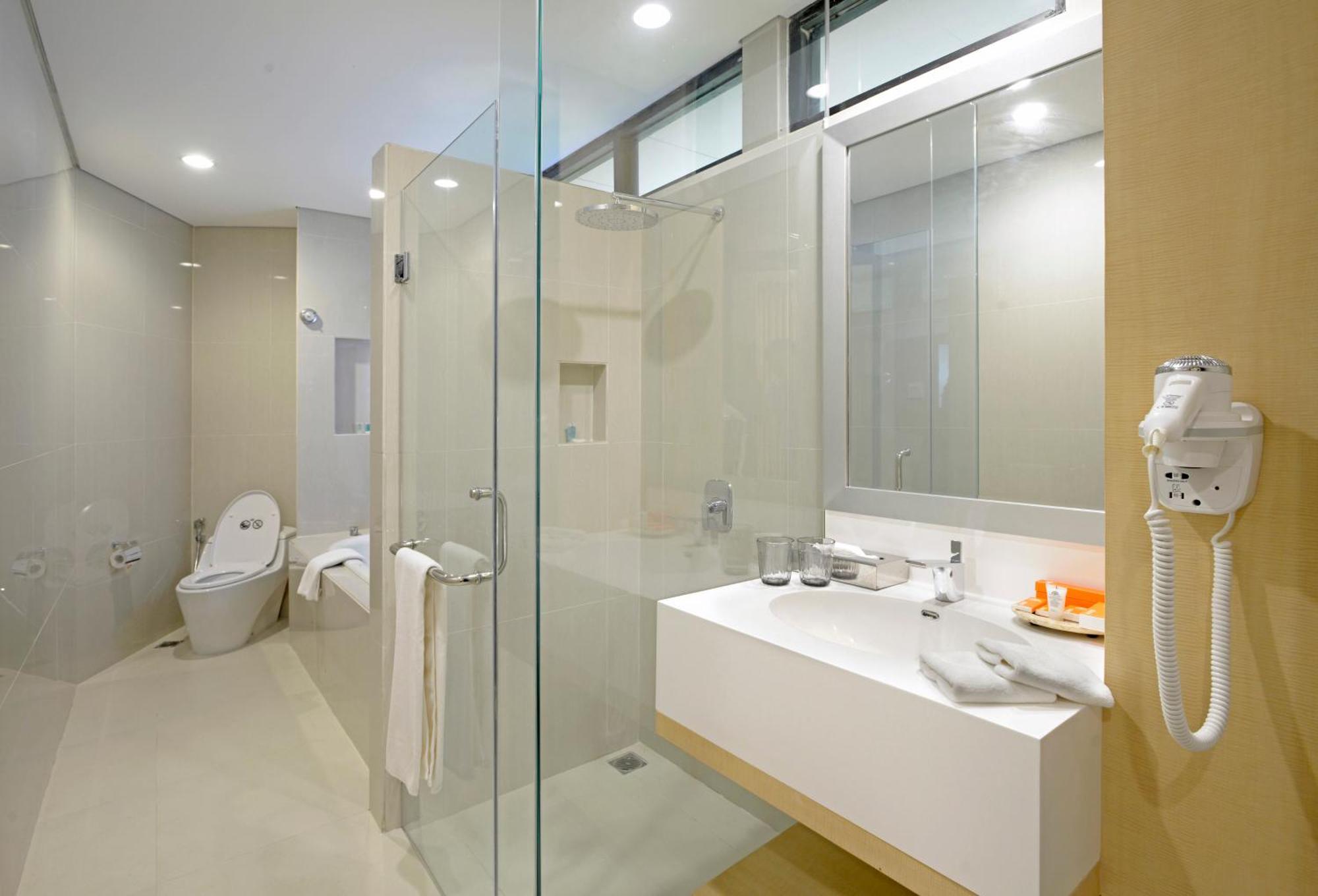 Surya Hotel & Cottages Prigen Ngoại thất bức ảnh