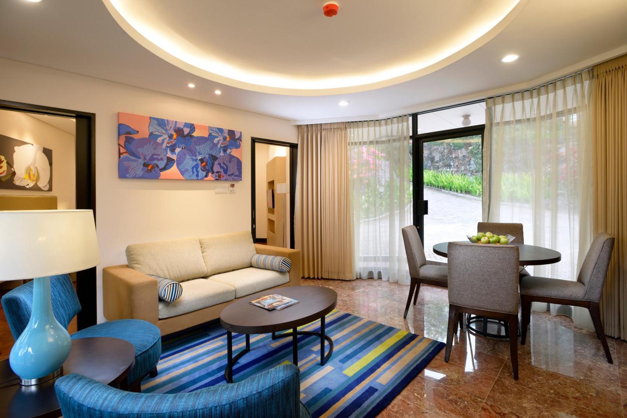 Surya Hotel & Cottages Prigen Ngoại thất bức ảnh