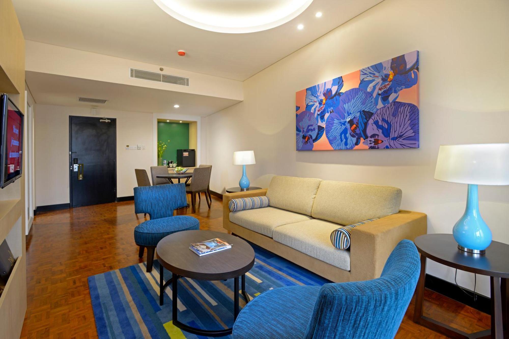 Surya Hotel & Cottages Prigen Ngoại thất bức ảnh