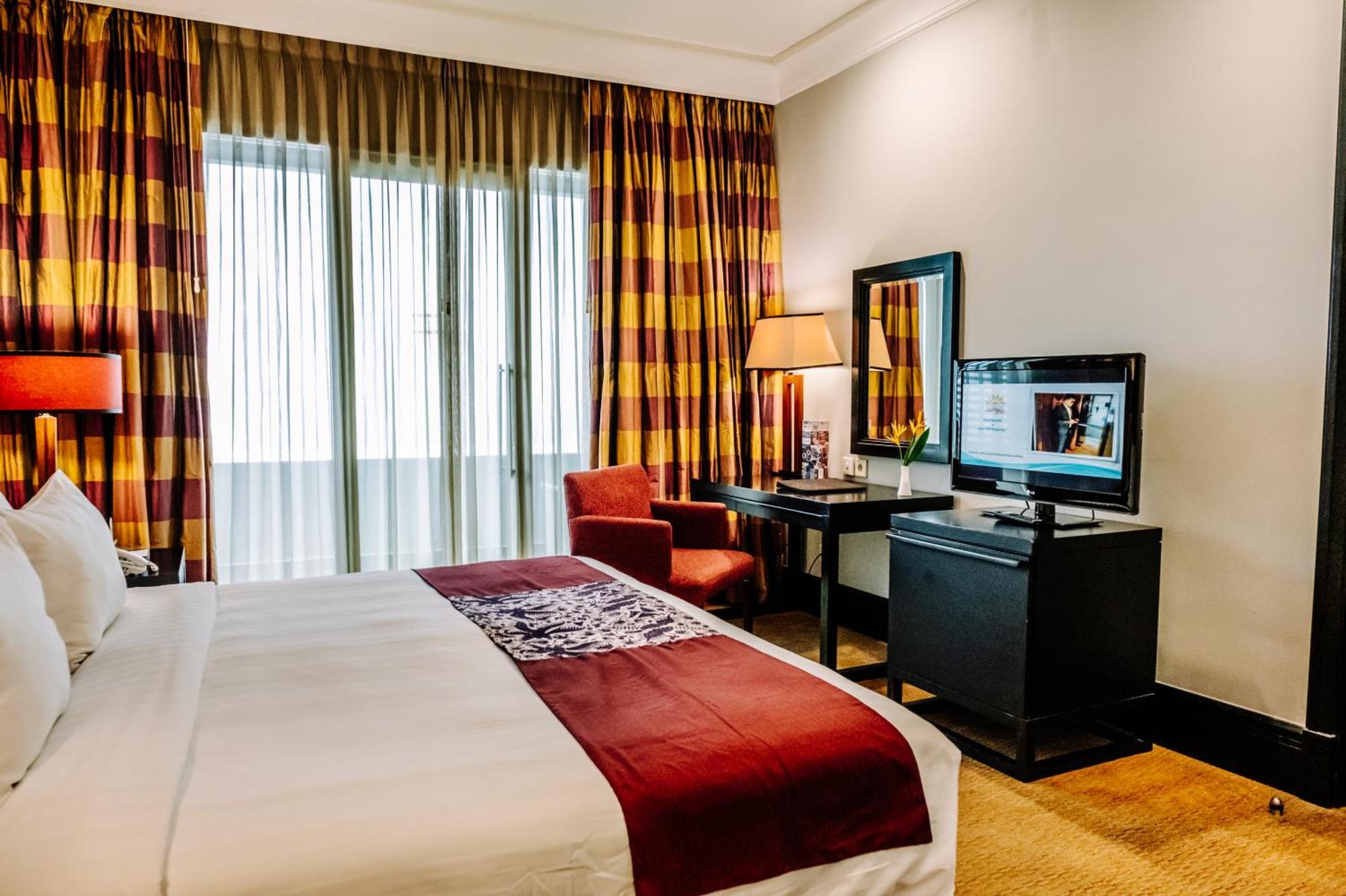 Surya Hotel & Cottages Prigen Ngoại thất bức ảnh