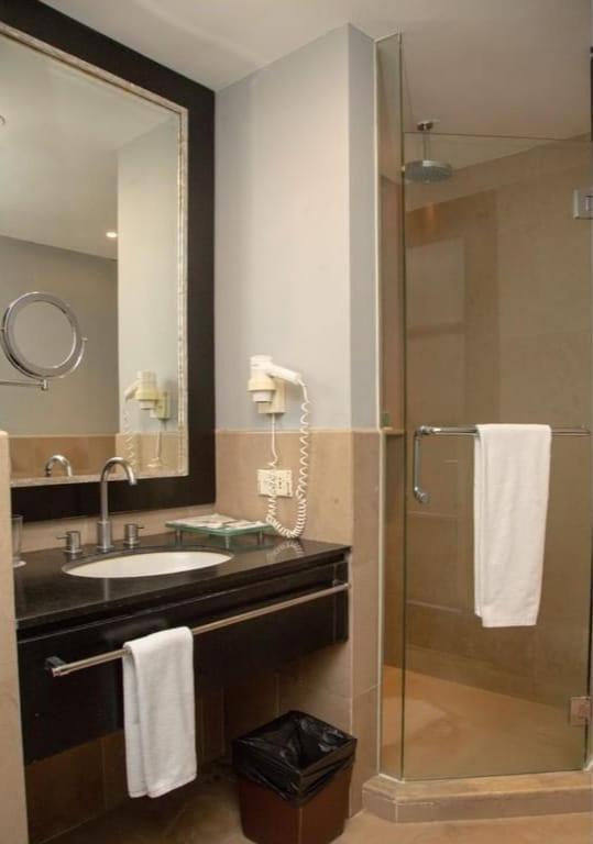 Surya Hotel & Cottages Prigen Ngoại thất bức ảnh