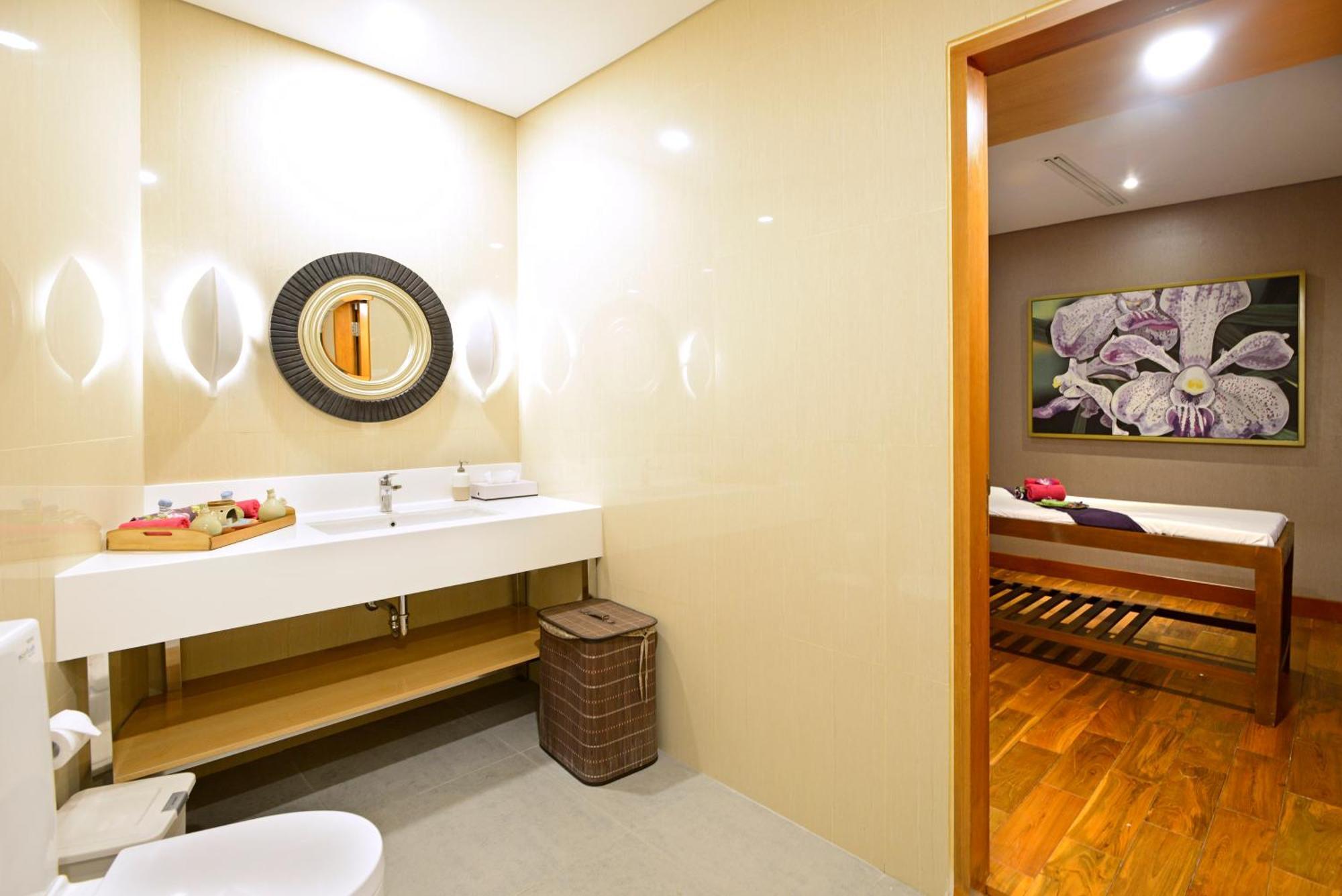 Surya Hotel & Cottages Prigen Ngoại thất bức ảnh