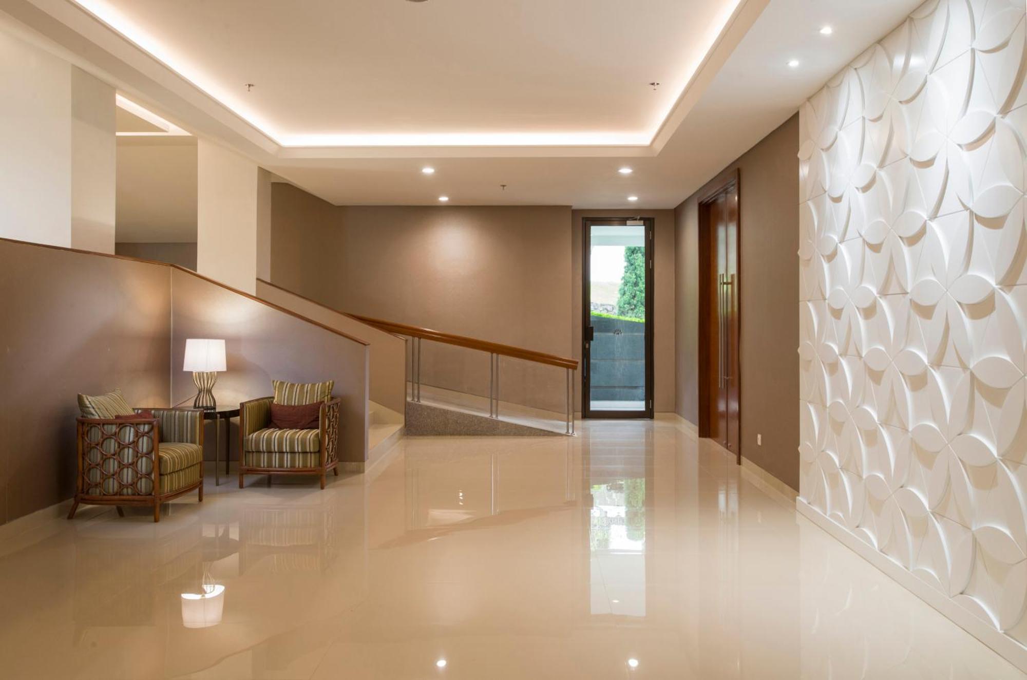 Surya Hotel & Cottages Prigen Ngoại thất bức ảnh