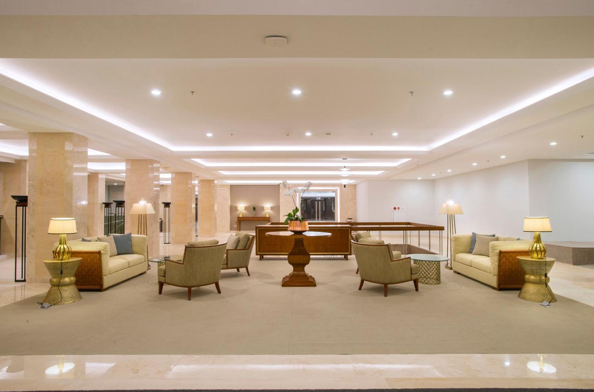 Surya Hotel & Cottages Prigen Ngoại thất bức ảnh
