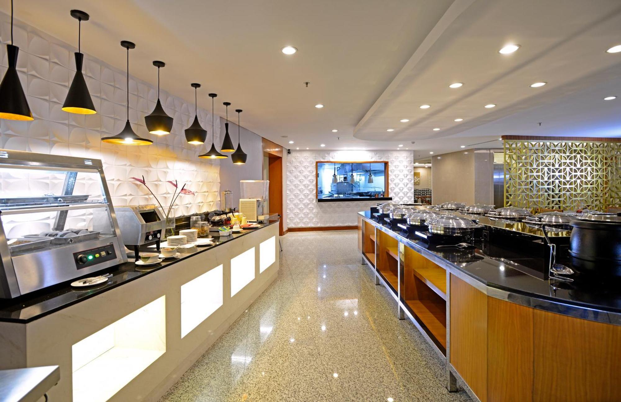 Surya Hotel & Cottages Prigen Ngoại thất bức ảnh