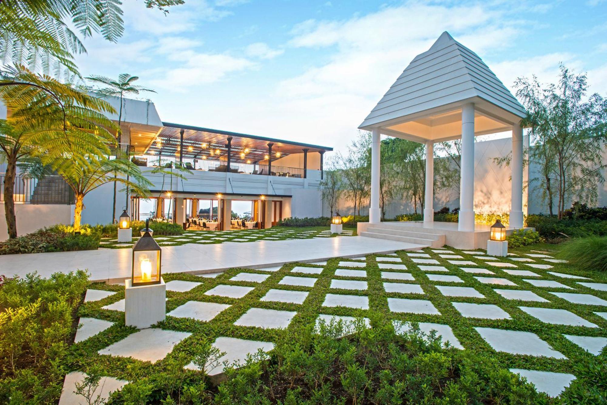 Surya Hotel & Cottages Prigen Ngoại thất bức ảnh